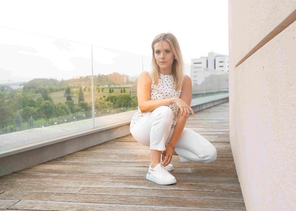 AVANCE ZAPATILLAS MUJER VERANO 025